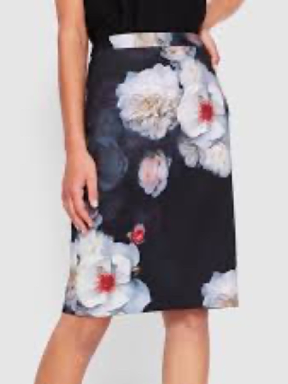 Ted Baker Chelsea black floral print pencil skirt UK 1, US 4 - Picture 9 of 9